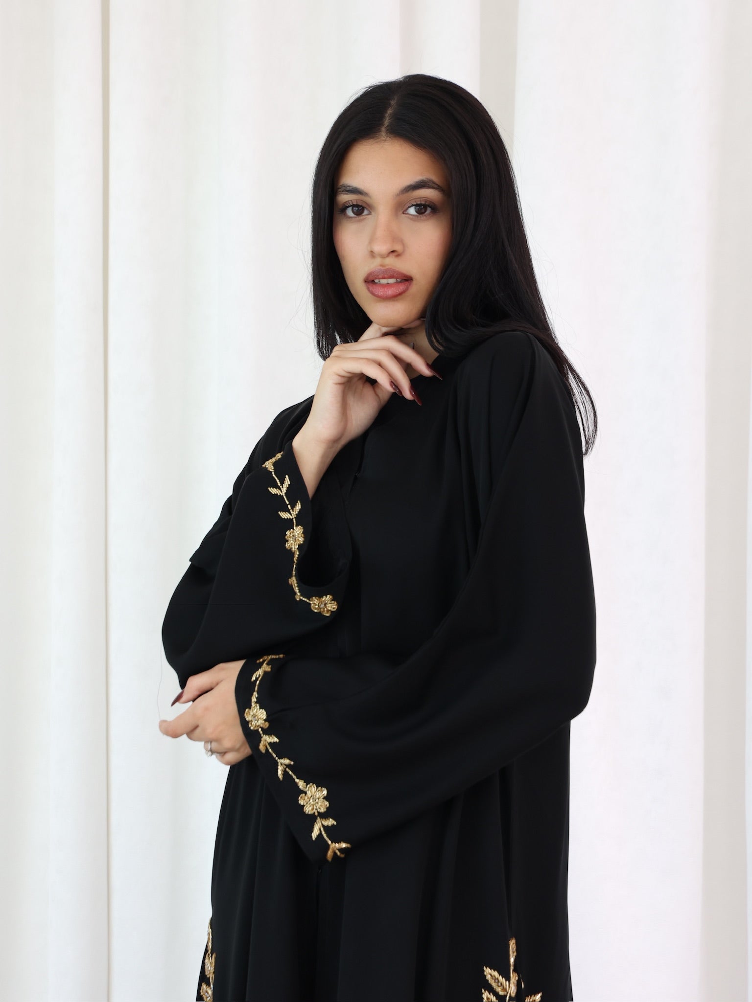 Hamsah Dhahabiya Abaya