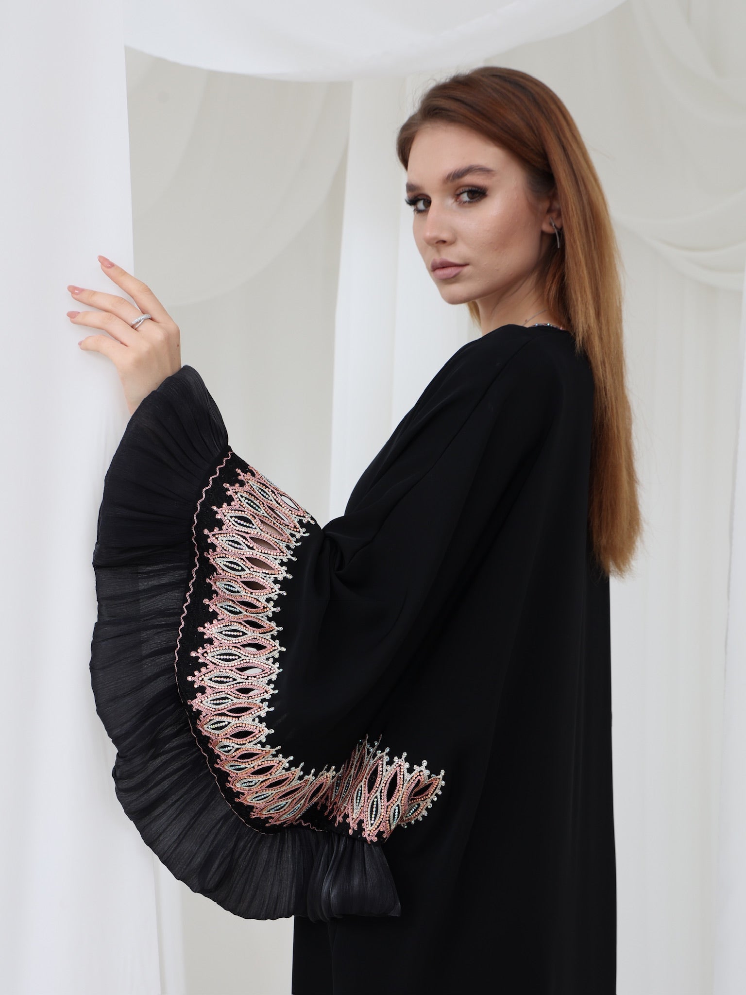 Roseate Abaya