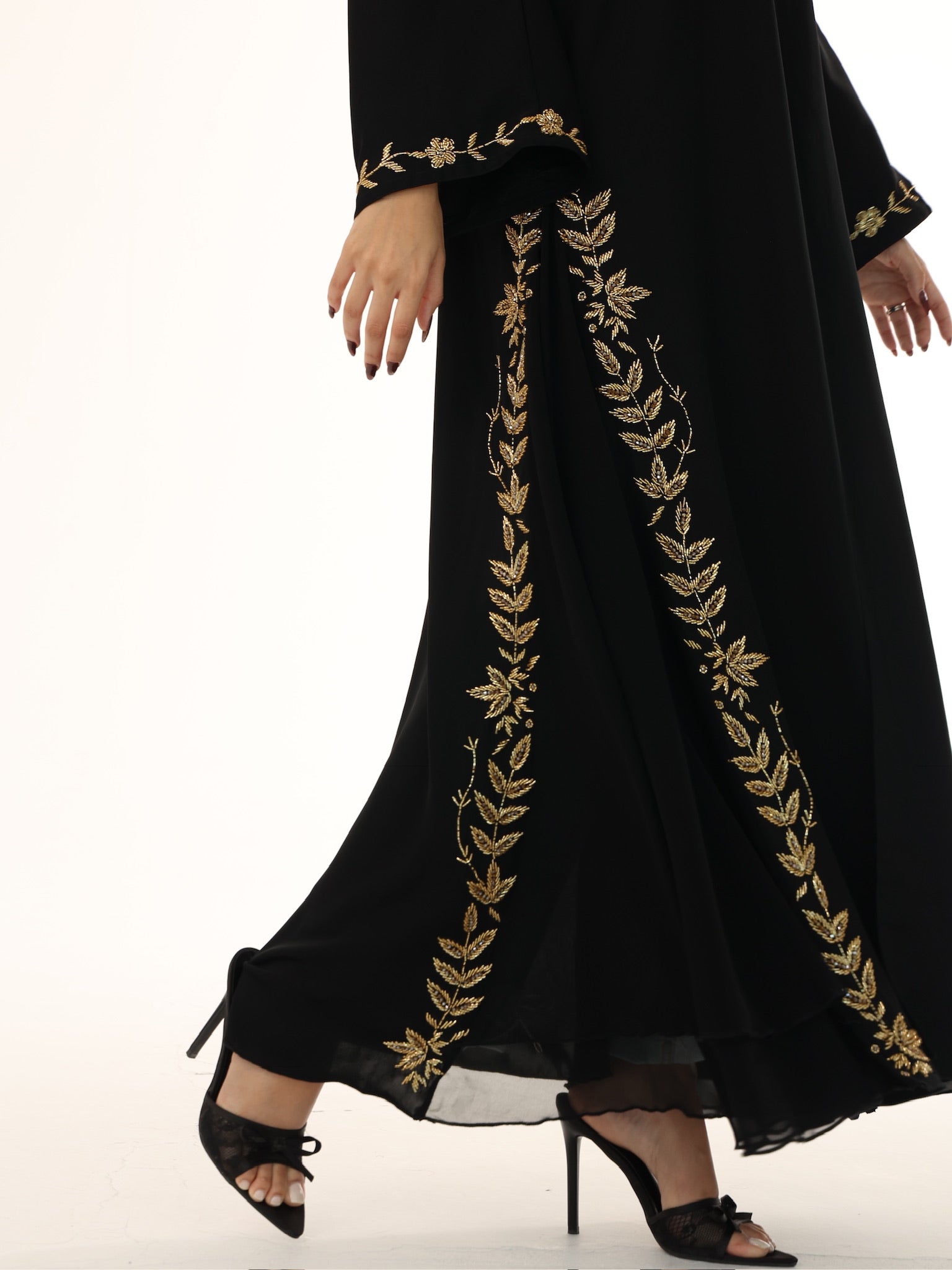 Hamsah Dhahabiya Abaya
